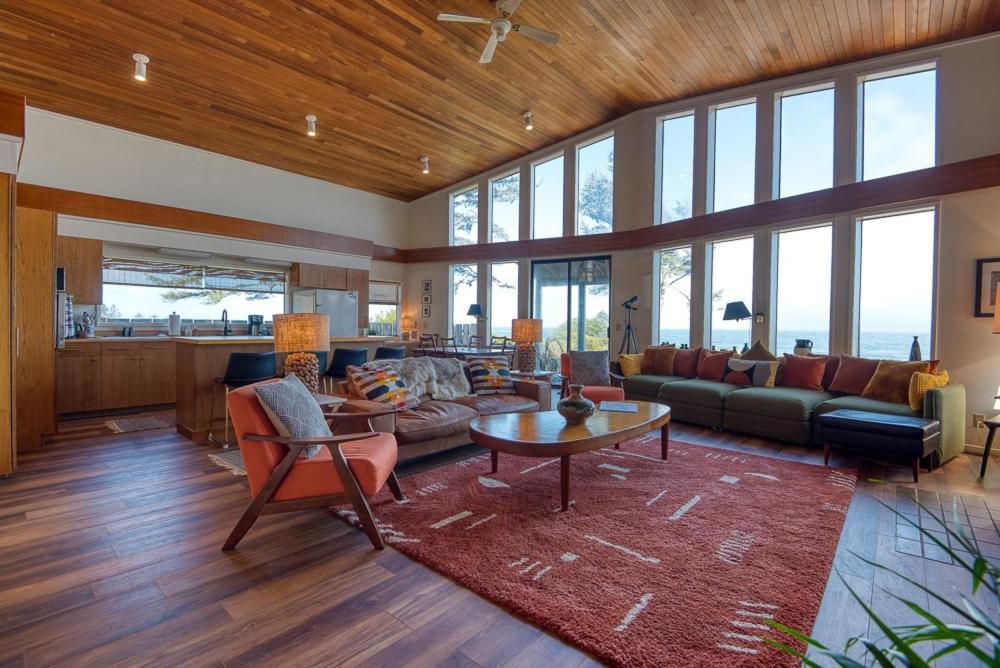 Bungalow interior